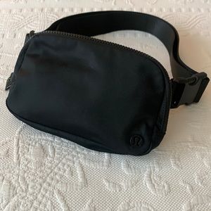 Lululemon Belt Bag 1L